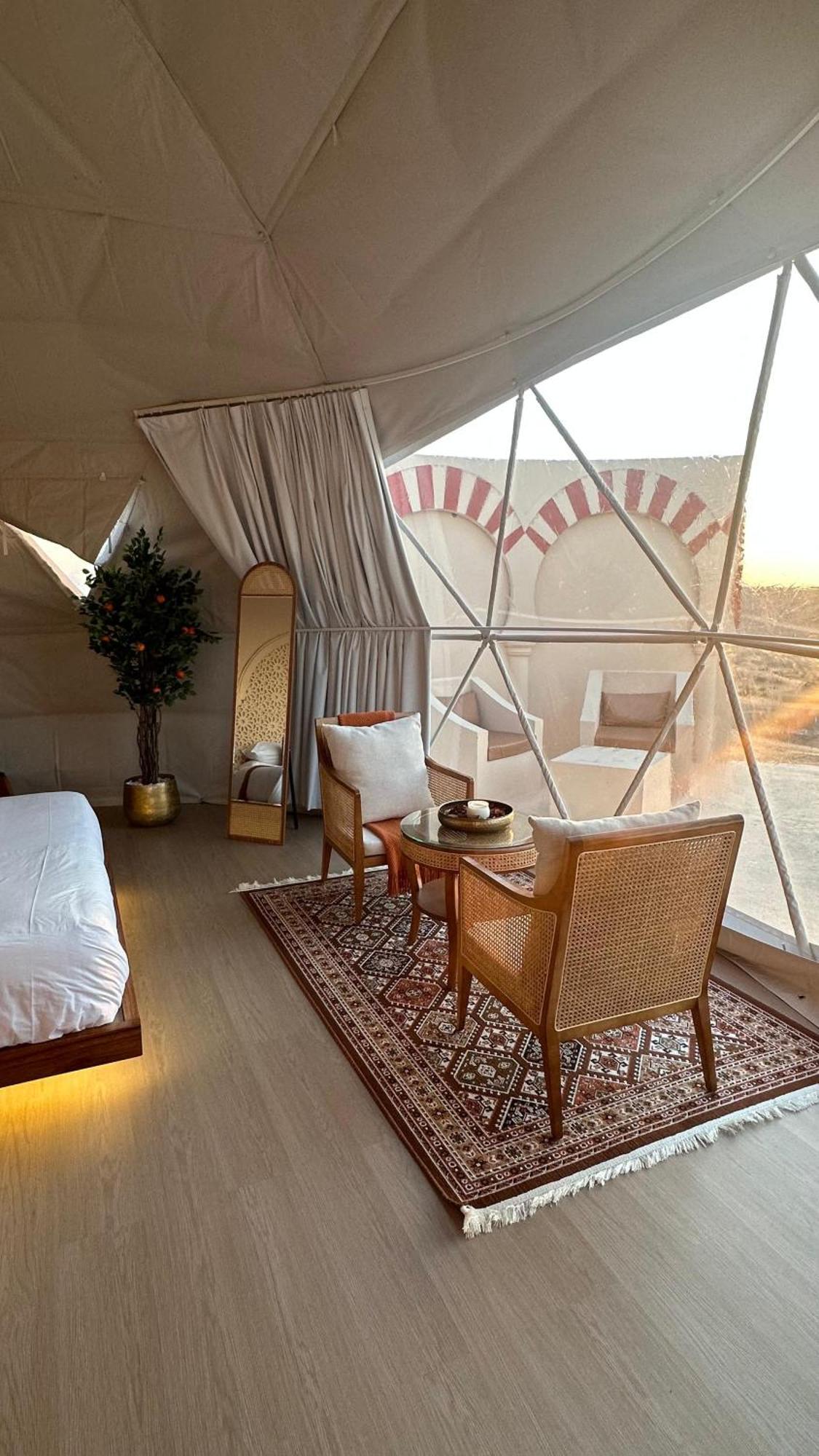 Bubbles Domes Private Cmp Camping Al Wāşil